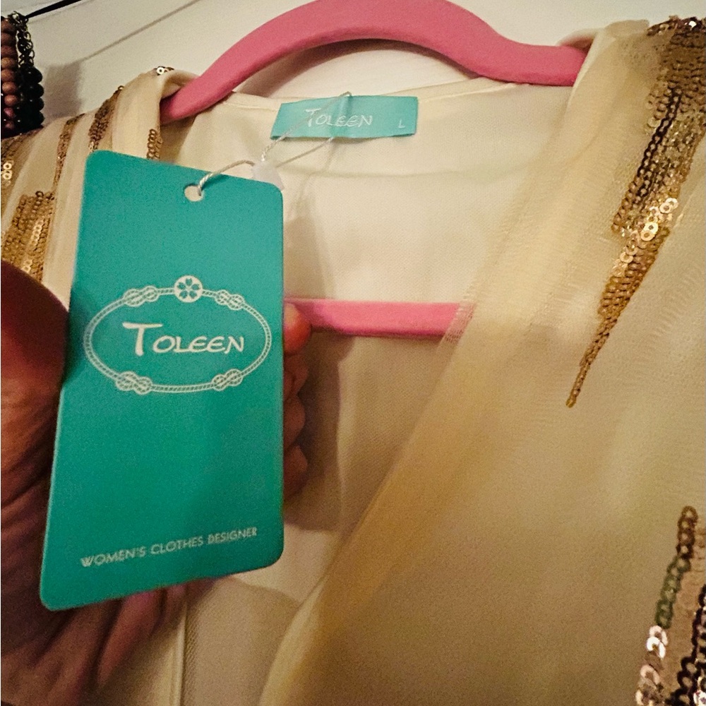Toleen Cream and Gold Sequin Top